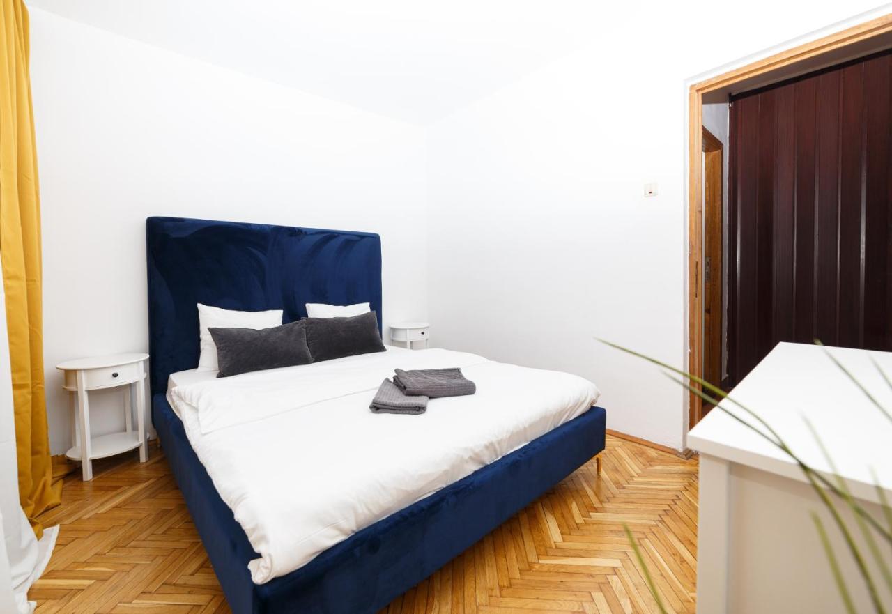 Color Ap Calea Victoriei 12C Leilighet Bucureşti Eksteriør bilde